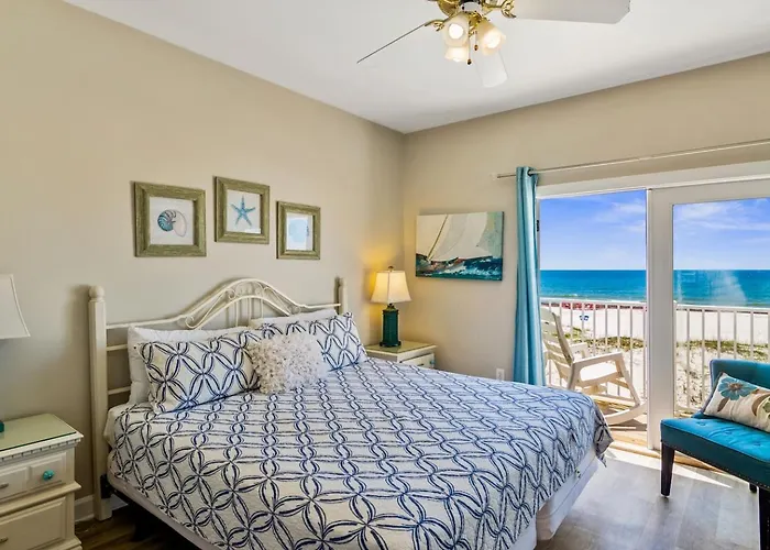 Dolphin View Duplex A Beachfront Pet Friendly Holiday home *