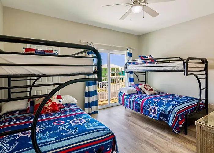 Holiday home Dolphin View Duplex A Beachfront Pet Friendly *