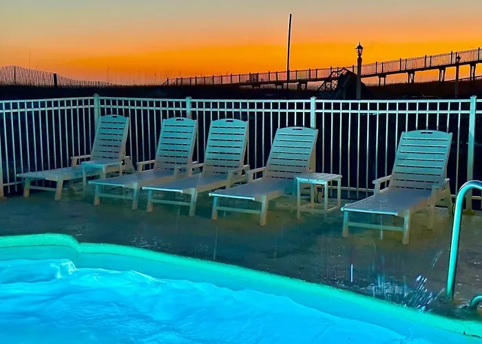 Holiday home Dolphin View Duplex A Beachfront Pet Friendly *