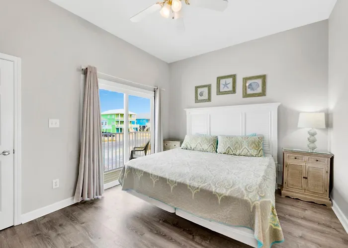 Holiday home Dolphin View Duplex A Beachfront Pet Friendly *